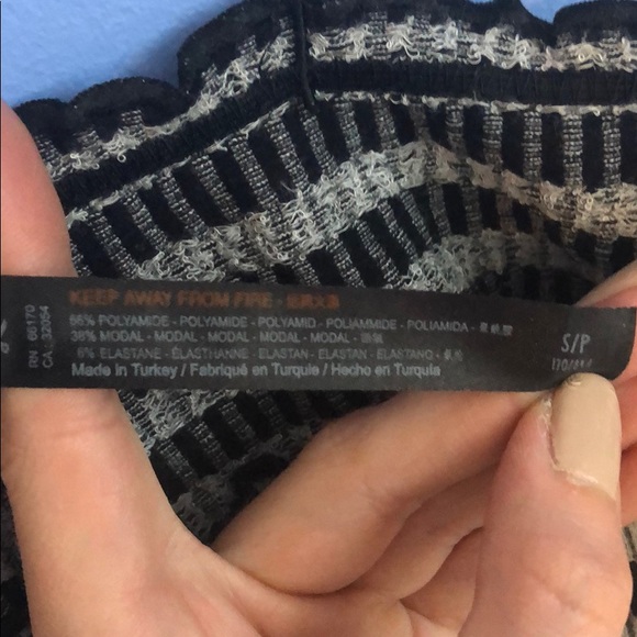 Black and white Urban Outfitters crop top NOT WORN - Picture 2 of 2